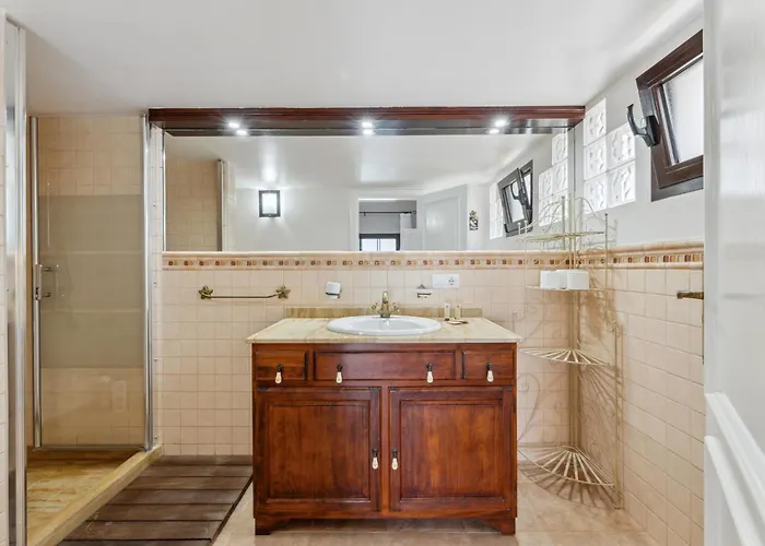 Rosa - Vipvipvillas * Arrecife (Lanzarote)